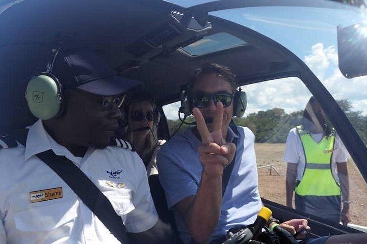 13 to 15 Minute Private Helicopter Flight over Victoria Falls, Zimbabwe and Zambia Sides (4/7)