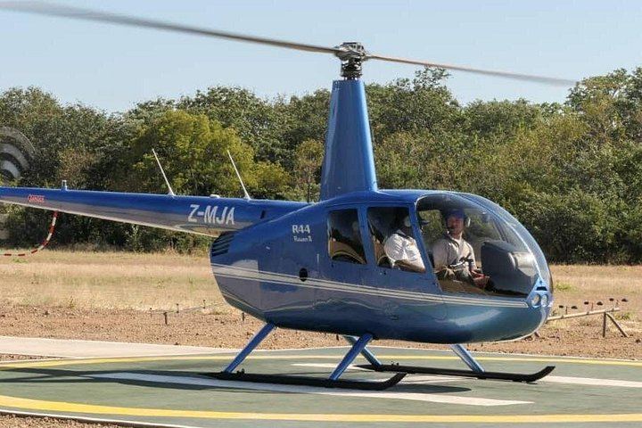 13 to 15 Minute Private Helicopter Flight over Victoria Falls, Zimbabwe and Zambia Sides (7/7)