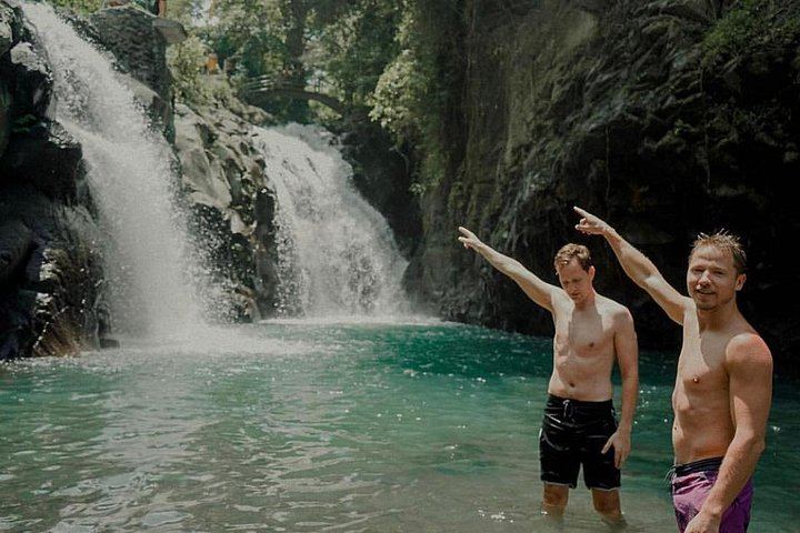 Aling-Aling Four-Waterfall Jump and Slide Day with Lunch and Handara Gate (6/12)
