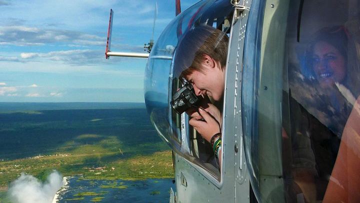 15 Minute Helicopter Flight over Victoria Falls, Zimbabwean Side, Park Fees Included (1/6)
