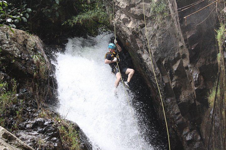 Dalat Canyoning Day Trip: Hotel Pickup, 25 m Abseil, 50 m Zipline and Washing Machine (9/12)
