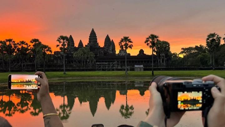 2-Day Shared Tour of Angkor Sunrise, Baphuon, Kulen Cliff, Beng Mealea and Kampong Phluk (1/12)