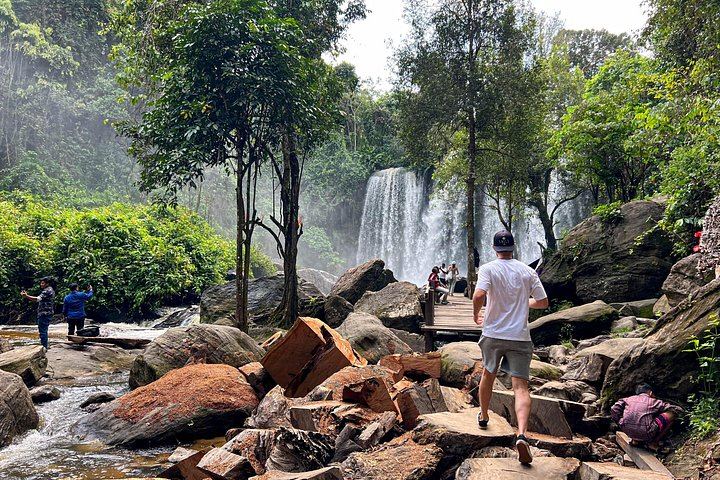 2-Day Angkor Wat Sunrise and Kulen Waterfall Tour with Picnic Lunch and Kulen Ticket (1/12)