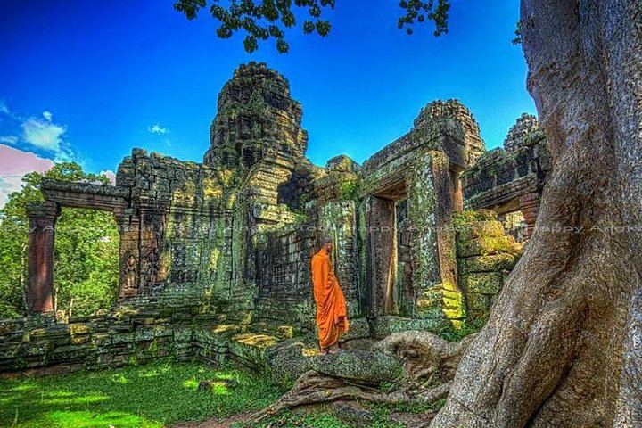 Private 2-Day Angkor Highlights, Bakheng Sunset, Kulen Waterfall and Banteay Srei Tour (4/5)