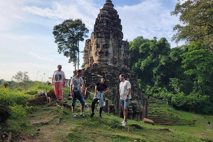 2-Day Angkor Sunrise, Kulen Waterfall, Beng Mealea and Kampong Phluk Tour with Meals (1/12)