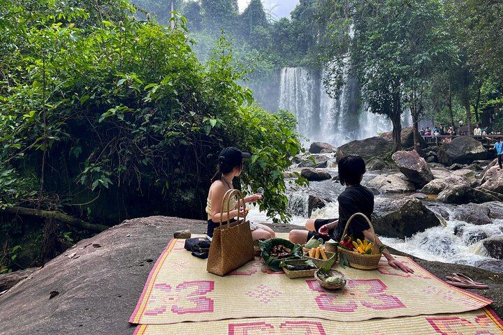 2-Day Angkor Sunrise, Kulen Waterfall, Beng Mealea and Kampong Phluk Tour with Meals (3/12)