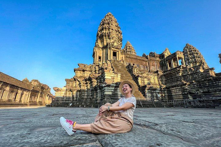 2-Day Angkor Sunrise, Kulen Waterfall, Beng Mealea and Kampong Phluk Tour with Meals (9/12)