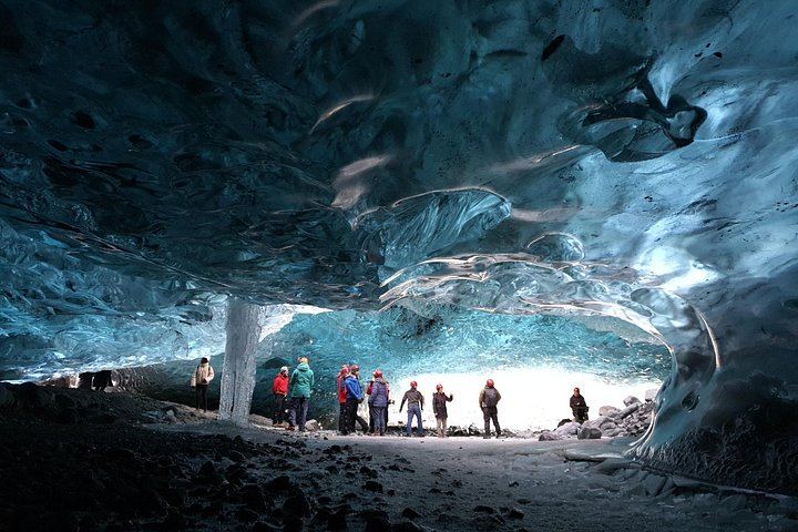 2-Day Blue Ice Cave, Jokulsarlon and South Coast Tour with Overnight Stay (1/10)