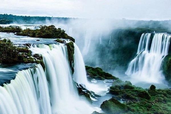 2-Day Iguazu Falls Package from Buenos Aires, Optional Flights, Hotel and Park Fees