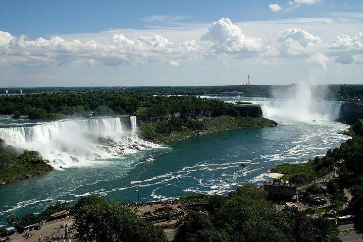 2-Day Niagara Falls Trip from NYC by Day and Night, Maid of the Mist or Scenic Tunnels (4/5)
