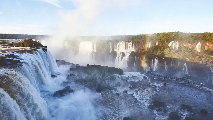 Private 2-Day Iguazu Falls Tour with Accredited Guide, Parking and Park Vehicle Access (1/12)