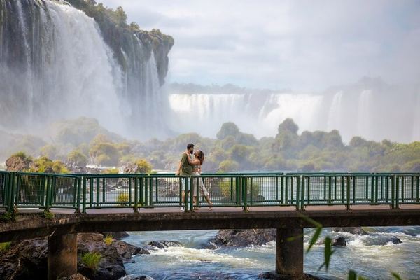 Private 2-Day Iguazu Falls Tour with Accredited Guide, Parking and Park Vehicle Access