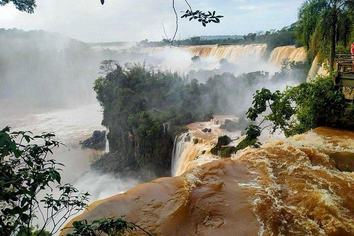 Private 2-Day Iguazu Falls Tour with Accredited Guide, Parking and Park Vehicle Access (10/12)