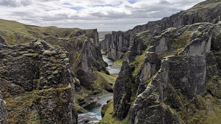 2-Day South Coast Tour: Solheimajokull Glacier Hike, Jokulsarlon, Fjadrargljufur (3/12)