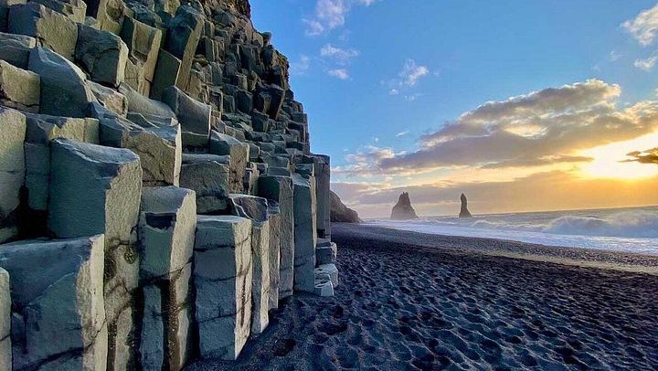 2-Day Crystal Ice Cave, Jokulsarlon and Diamond Beach Tour with Aurora Watch (2/9)