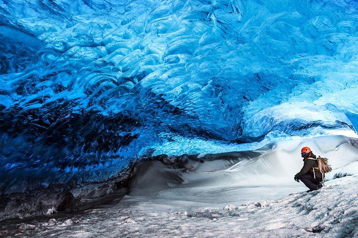 2-Day Crystal Ice Cave, Jokulsarlon and Diamond Beach Tour with Aurora Watch (8/9)