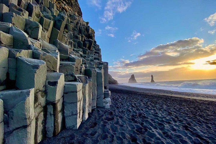 2-Day Crystal Ice Cave, Jokulsarlon and Diamond Beach Tour with Aurora Watch (2/9)