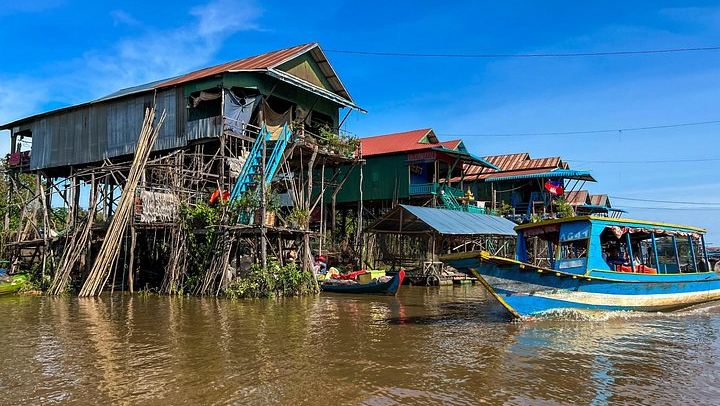 2-Day Shared Tour of Angkor Sunrise, Baphuon, Kulen Cliff, Beng Mealea and Kampong Phluk (2/12)
