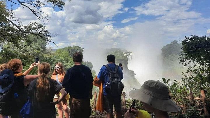Victoria Falls and Chobe 2-Day Combo With Sunrise Falls Tour and Boat Safari (1/9)