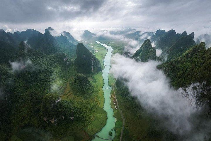 Ban Gioc Waterfall 2-Day Limousine Trip from Hanoi, Groups of 6 to 8, Border Road (5/12)