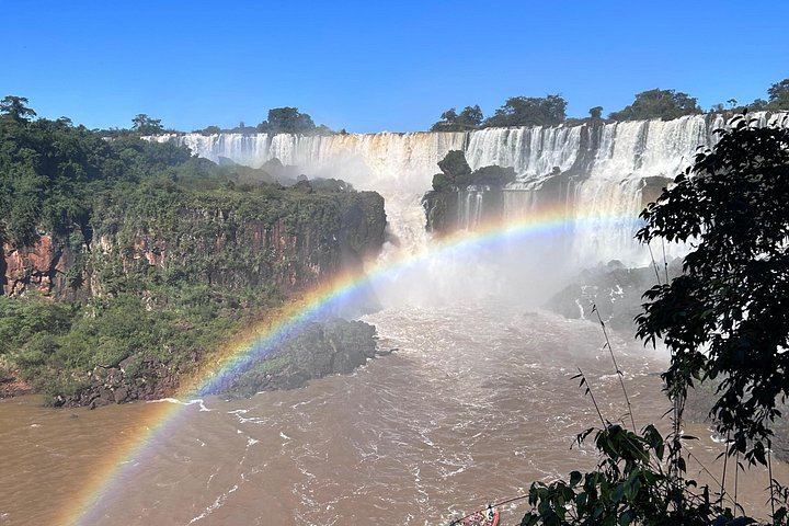 Private Iguazu Falls 2-Day Tour with Hotel Pickup and Border Priority Pass (10/12)