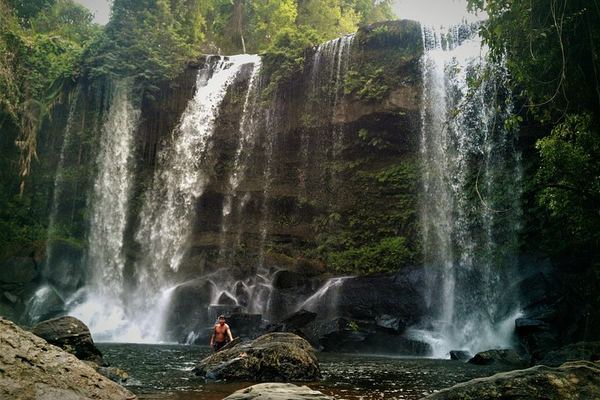 Private 2-Day Angkor Sunrise, Banteay Srei, Kulen Mountain and Beng Mealea Tour