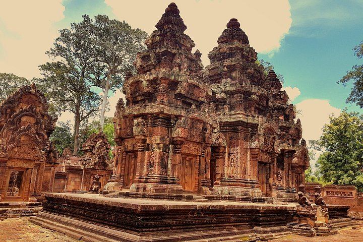 Private 2-Day Angkor Sunrise, Banteay Srei, Kulen Mountain and Beng Mealea Tour (5/6)