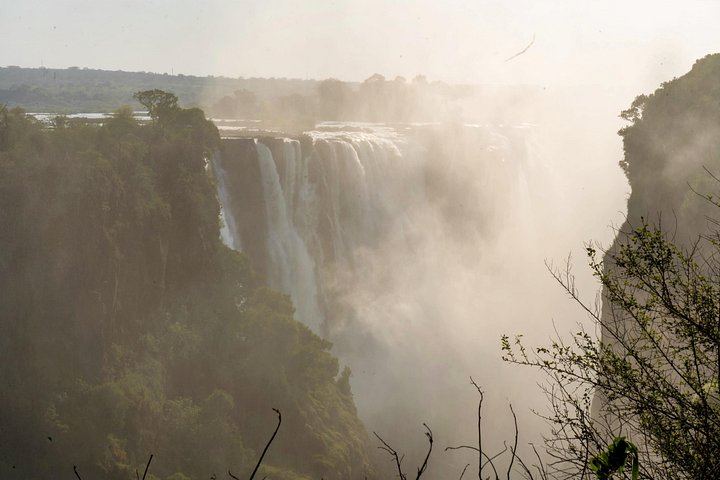 Private Two-Hour Victoria Falls Tour of Zambian Viewpoints, Guides in Four Languages (2/4)