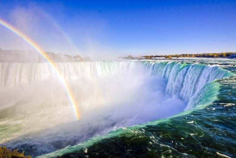 Niagara Falls 2 or 3-Day Tour from NYC with Finger Lakes, Toronto and Thousand Islands (1/10)