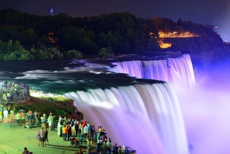 Niagara Falls 2 or 3-Day Tour from NYC with Finger Lakes, Toronto and Thousand Islands (4/10)