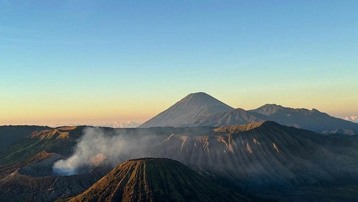 Two-Day Tumpak Sewu Waterfall, Goa Tetes and Bromo Sunrise Tour (4/10)