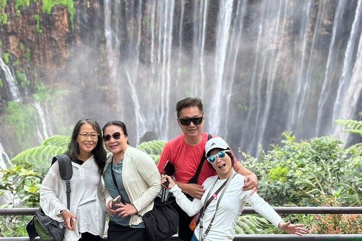 Two-Day Tumpak Sewu Falls and Bromo Sunrise Trip with Overnight Near Bromo (12/12)