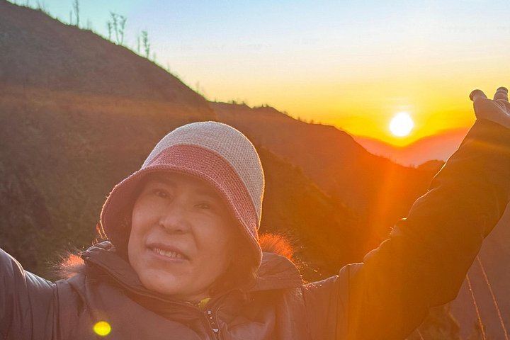 Two-Day Tumpak Sewu Falls and Bromo Sunrise Trip with Overnight Near Bromo (9/12)