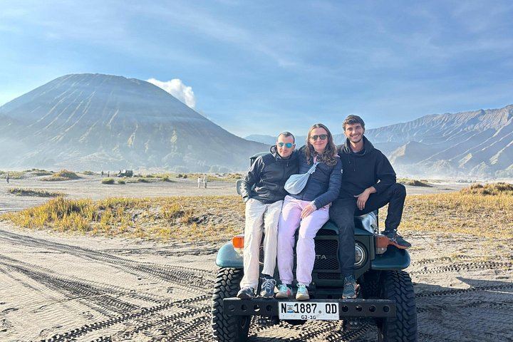 Two-Day Tumpak Sewu Falls and Bromo Sunrise Trip with Overnight Near Bromo (7/12)