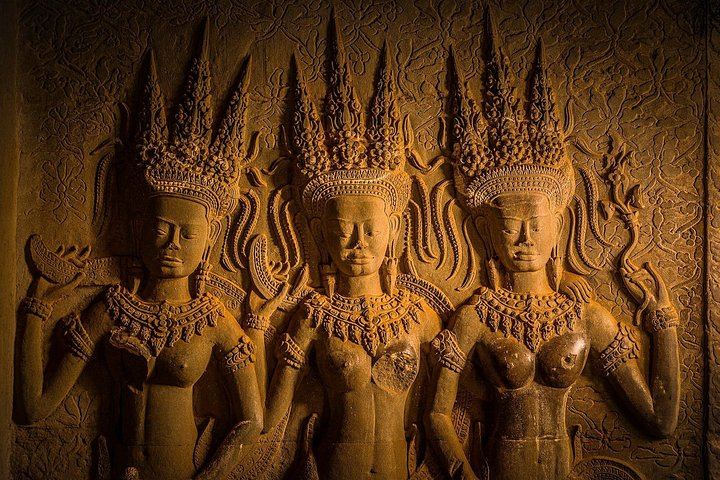 3-Day Angkor Small and Grand Circuit, Kulen Waterfall and Roluos Group Temples Tour (5/12)