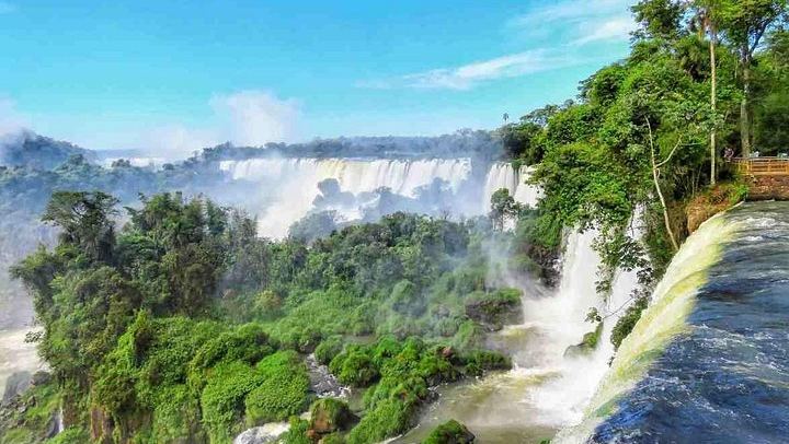 3-Day Iguazu Falls Package from Buenos Aires with Park Fees, Breakfast and 4-Star Hotel (2/12)