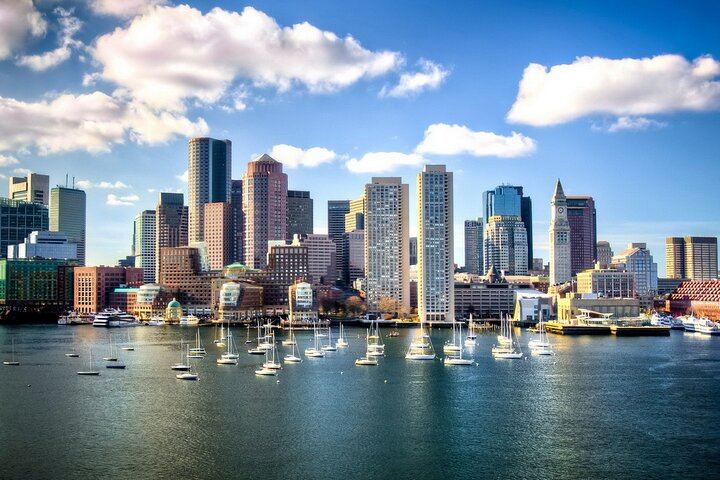 3-Day Niagara Falls and Boston Tour from New York with Corning Glass and Harvard (4/12)