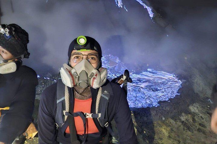 Three-Day Private Tumpak Sewu, Bromo Jeep and Ijen Crater Tour with Goa Tetes (4/11)