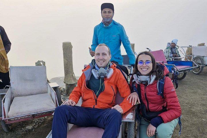 Three-Day Private Tumpak Sewu, Bromo Jeep and Ijen Crater Tour with Goa Tetes (11/11)
