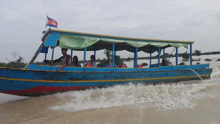 3-Day Angkor Temples, Banteay Srei, Kulen Waterfall and Tonle Sap Tour by Private Vehicle (3/3)