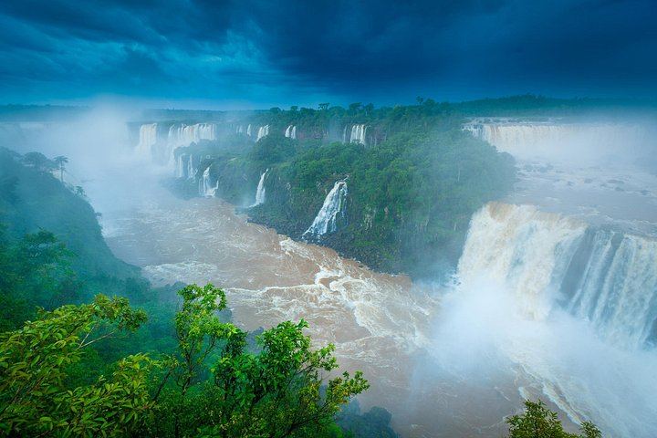 3-Day Iguassu Falls Package with 2 Hotel Nights in Foz do Iguacu, Itaipu Dam and Lunch (8/12)
