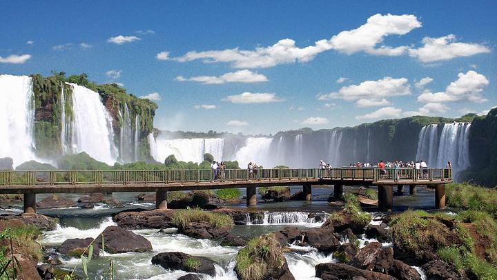 3-Day Iguassu Falls Package with 2 Hotel Nights in Foz do Iguacu, Itaipu Dam and Lunch (1/12)