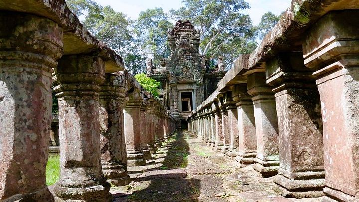 3-Day Angkor Temples, Phnom Kulen, Beng Mealea and Tonle Sap Tour with Two Lunches (2/12)