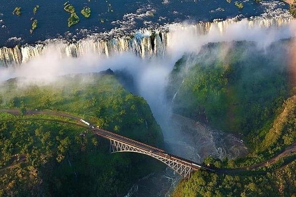 Victoria Falls 3-Day Hotel Package With Dinner Cruise and Boma Dinner Show