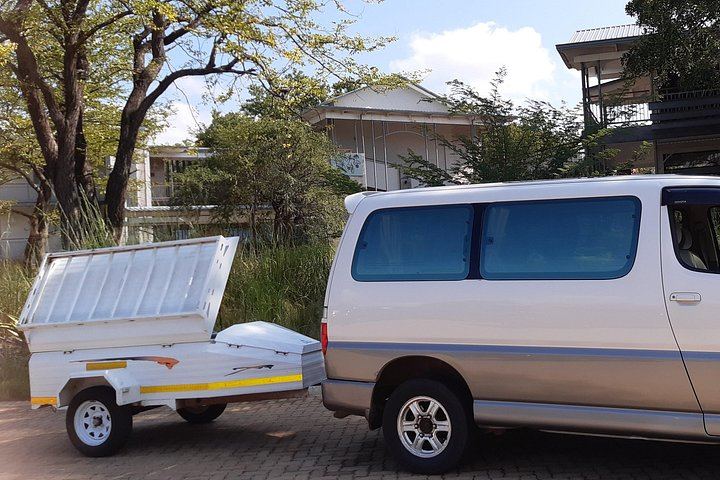 Victoria Falls 3-Day Hotel Package With Dinner Cruise and Boma Dinner Show (4/5)