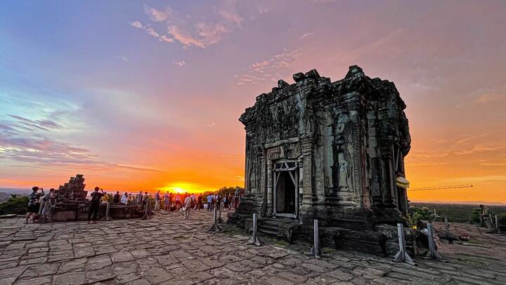 Private 3-Day Angkor Thom, Banteay Srei, Kulen Waterfall and Kampong Phluk Tour with Guide (2/12)
