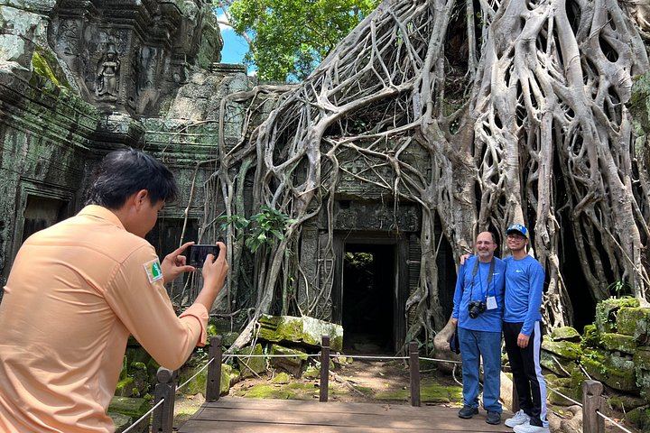 Private 3-Day Angkor Thom, Banteay Srei, Kulen Waterfall and Kampong Phluk Tour with Guide (11/12)