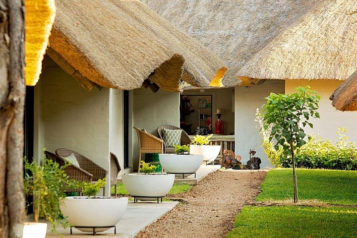 Victoria Falls 3-Day Safari at Shearwater Explorers Village With Lookout Cafe Lunch (1/12)