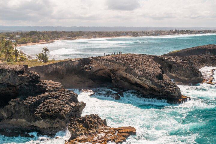 Cueva Ventana, Rio Tanamá Waterfalls and Cueva del Indio Petroglyphs Full-Day Tour (1/12)