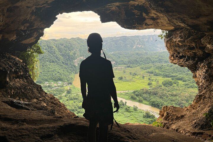 Cueva Ventana, Rio Tanamá Waterfalls and Cueva del Indio Petroglyphs Full-Day Tour (4/12)